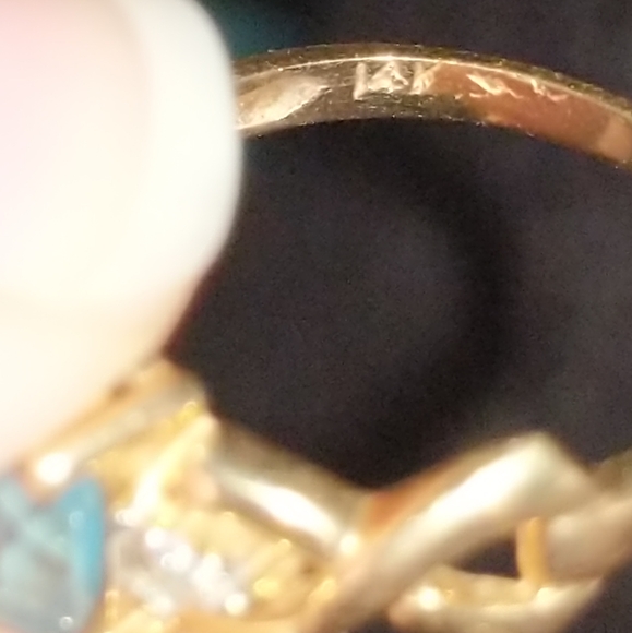 14K Yellow Gold December Birthstone Ring - Picture 5 of 6